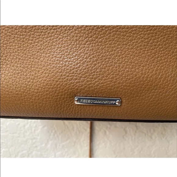 REBECCA MINKOFF Regan Camera Leather Crossbody Bag - Picture 4 of 8